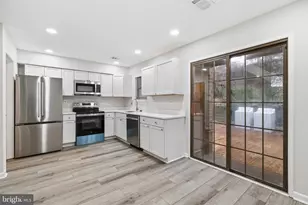 2006 Headlands Cir, Reston, VA 20191 - Photo 9