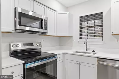 2006 Headlands Circle, Reston, VA 20191 - Photo 13