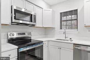 2006 Headlands Cir, Reston, VA 20191 - Photo 13