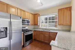 12907 Alton Square, Herndon, VA 20170 - Photo 9