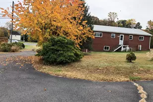 12627 Buckleys Gate Dr, Fairfax, VA 22030 - Photo 17