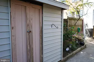 3364 Ardley Ct, Falls Church, VA 22041 - Photo 3