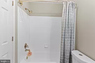 6760 Jenny Leigh Ct, Centreville, VA 20121 - Photo 15