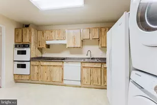 8370 Greensboro Dr, McLean, VA 22102 - Photo 11