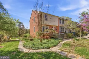 2174 Golf Course Dr, Reston, VA 20191 - Photo 5