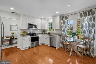 14511 Oak Cluster Dr, Centreville, VA 20120 - Photo 5