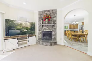 7801 Ridgewood Dr, Annandale, VA 22003 - Photo 21
