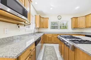 7801 Ridgewood Dr, Annandale, VA 22003 - Photo 17