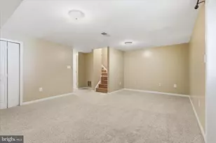 6005 Raina Dr, Centreville, VA 20120 - Photo 33