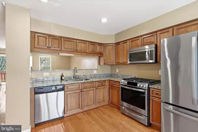 6005 Raina Drive, Centreville, VA 20120 - Photo 9