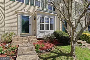 6005 Raina Dr, Centreville, VA 20120 - Photo 5