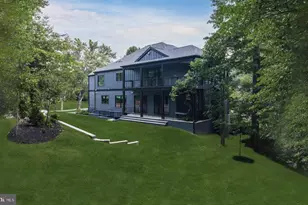1216 Earnestine St, McLean, VA 22101 - Photo 3