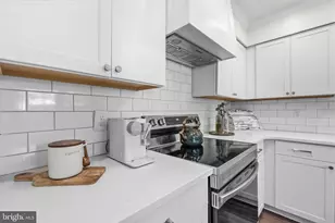 14206 Royal Oak Ln, Centreville, VA 20120 - Photo 17