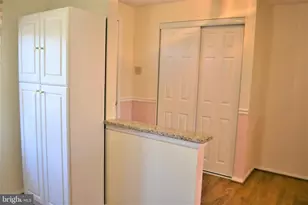 8349 Windfall Rd, Springfield, VA 22153 - Photo 9