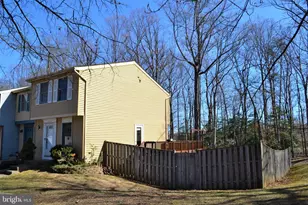 8349 Windfall Rd, Springfield, VA 22153 - Photo 3