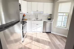 5941 Heritage Square Dr, Burke, VA 22015 - Photo 3