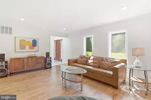 11306 Vale Rd, Oakton, VA 22124 - Photo 19