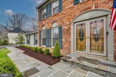 723 Forest Park Road, Great Falls, VA 22066 - Photo 9