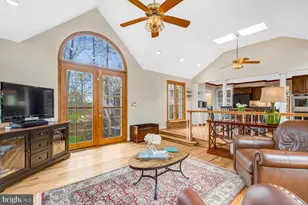 723 Forest Park Rd, Great Falls, VA 22066 - Photo 37