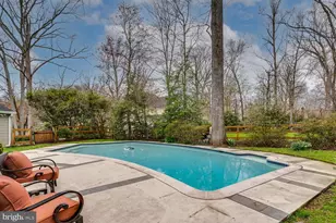 723 Forest Park Rd, Great Falls, VA 22066 - Photo 15