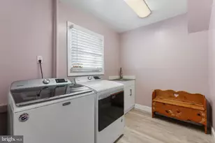 12824 Melville Ln, Fairfax, VA 22033 - Photo 41