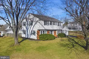 12824 Melville Ln, Fairfax, VA 22033 - Photo 3