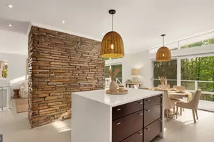 10903 Beach Mill Rd, Great Falls, VA 22066 - Photo 11