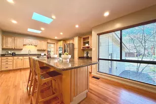 2105 Lirio Ct, Reston, VA 20191 - Photo 7