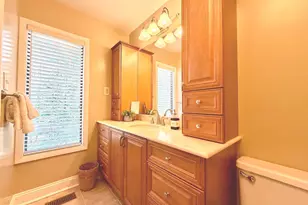 2105 Lirio Ct, Reston, VA 20191 - Photo 19