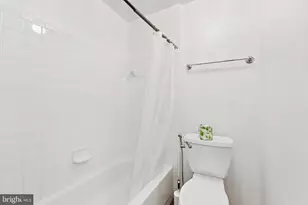 11328 Westbrook Mill Ln, Fairfax, VA 22030 - Photo 21