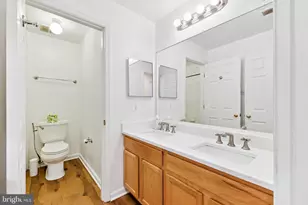 11328 Westbrook Mill Ln, Fairfax, VA 22030 - Photo 19