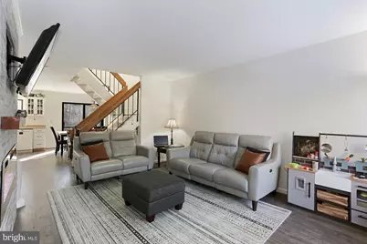 2104 Cartwright Place, Reston, VA 20191 - Photo 3