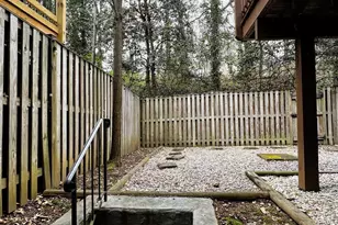 7438 Chummley Ct, Falls Church, VA 22043 - Photo 15