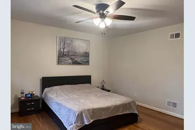 7438 Chummley Court, Falls Church, VA 22043 - Photo 5