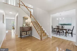 5612 Kemp Ln, Burke, VA 22015 - Photo 3