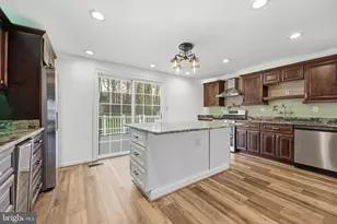 8441 Great Lake Ln, Springfield, VA 22153 - Photo 11