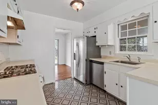 7306 Idylwood Ct, Falls Church, VA 22043 - Photo 11