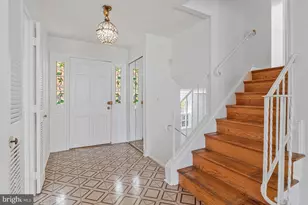 7306 Idylwood Ct, Falls Church, VA 22043 - Photo 5