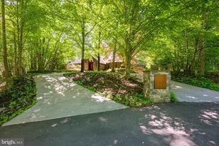 7575 Potomac Falls Rd, McLean, VA 22102 - Photo 3
