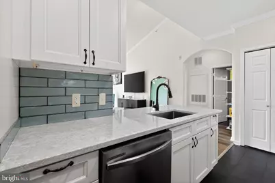 12925 Centre Park Circle #411, Herndon, VA 20171 - Photo 9