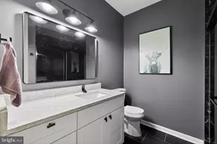 12925 Centre Park Cir, Herndon, VA 20171 - Photo 21