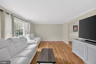 6803 Jackie Deneese Ct, Springfield, VA 22152 - Photo 9