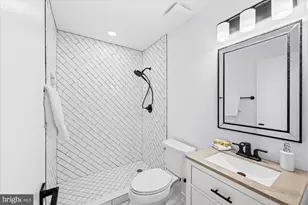 1431 Greenmont Ct, Reston, VA 20190 - Photo 11