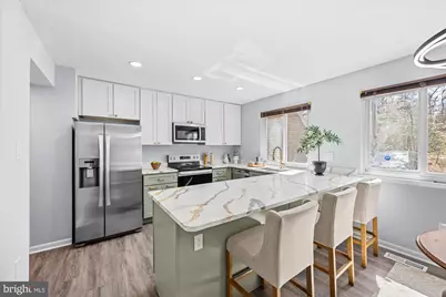1431 Greenmont Court, Reston, VA 20190 - Photo 5