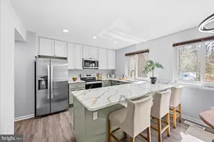 1431 Greenmont Ct, Reston, VA 20190 - Photo 5