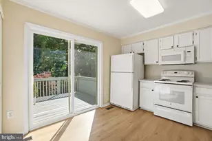6467 Brick Hearth Ct, Alexandria, VA 22306 - Photo 5
