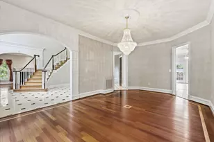 8813 Oak Leaf Dr, Alexandria, VA 22309 - Photo 7