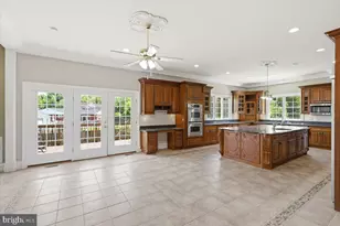 8813 Oak Leaf Dr, Alexandria, VA 22309 - Photo 13