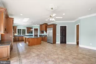 8813 Oak Leaf Dr, Alexandria, VA 22309 - Photo 25