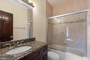 8813 Oak Leaf Dr, Alexandria, VA 22309 - Photo 37